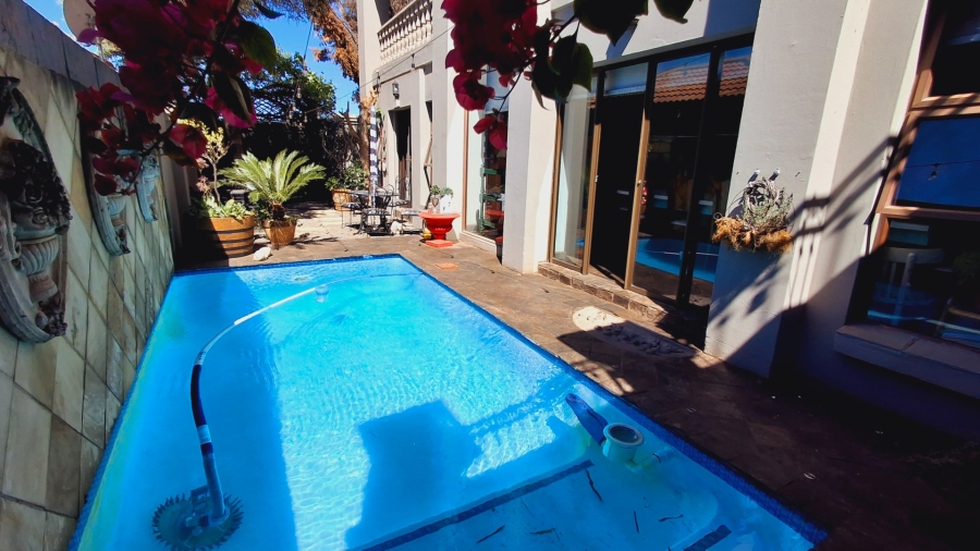 5 Bedroom Property for Sale in Roodia Free State